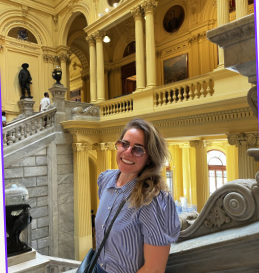 Teacher Nájila, fundadora da Royal English